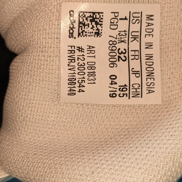 Adidas shoes - Picture 3 of 3